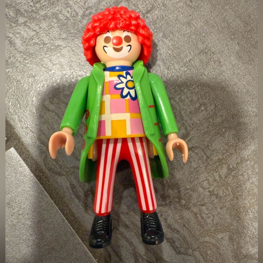 Playmobil Geobra Boy Figure 1992 Clown Orange Hair Green Coat 5546 clown circus